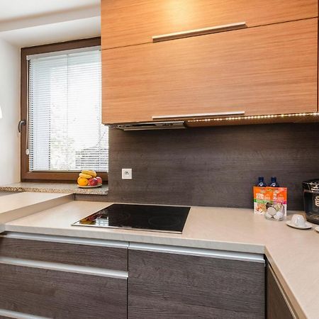 Lupoapartments Kosynierow Klimatyzacja Dostep Na Kod Лодзь Экстерьер фото