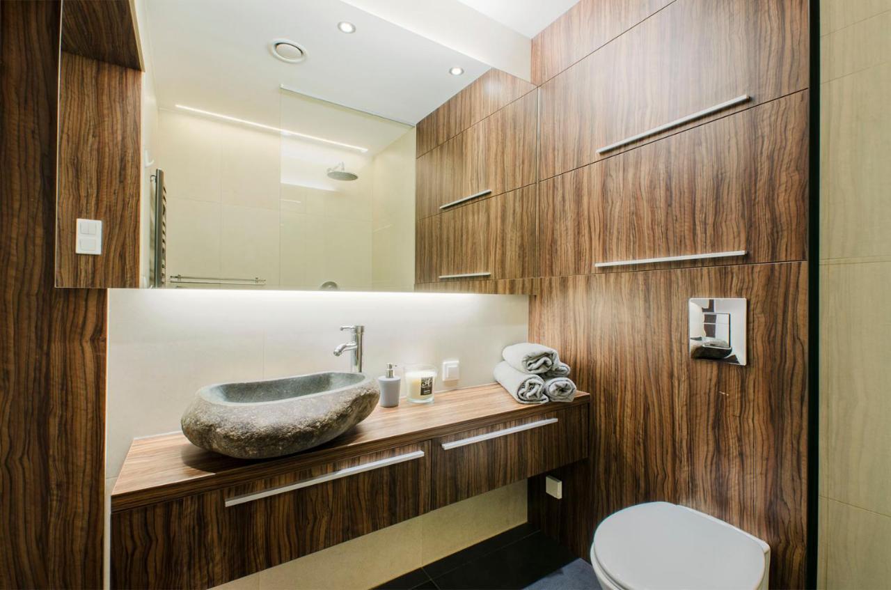 Lupoapartments Kosynierow Klimatyzacja Dostep Na Kod Лодзь Экстерьер фото